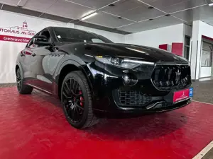 Maserati Levante Levante S Q4 //Pano//ACC//BW//
