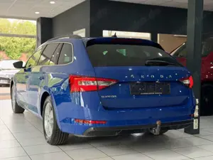 Skoda Superb Combi Ambition*AHK*ACC*CARPLAY*E-HECK*LED Bild 4