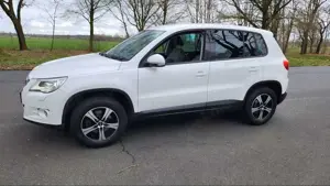 Volkswagen Tiguan 2.0 TDI DPF Checkheftgeplegt Bixenon Kurvenlicht