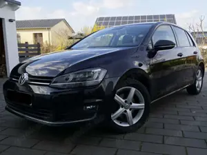 Volkswagen Golf Volkswagen Golf 7 Highline BMT - 1. Hand, Bi-Xenon, Massage
