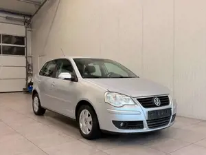 Volkswagen Polo IV 1.4 Trendline/ LM -FELGEN / TÜV NEU / CD Bild 2