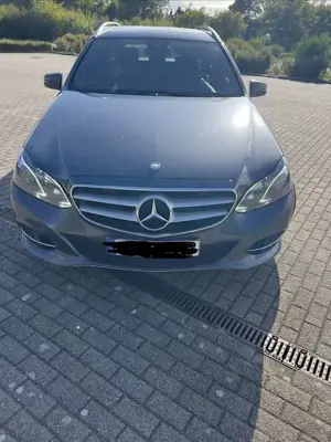 Mercedes-Benz E 220 T BlueTEC 9G-TRONIC Avantgarde