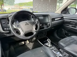 Mitsubishi Outlander Bild 3