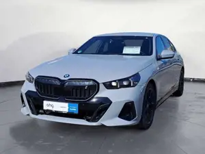 BMW i5 eDrive40 M Sportpaket Pro Navi Tempom.aktiv B Bild 2