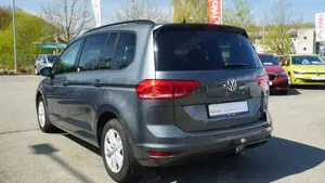 Volkswagen Touran 2.0 TDI Comfortline Navi AHK ACC Kamera Bild 4