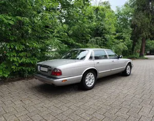 Jaguar XJ Bild 4