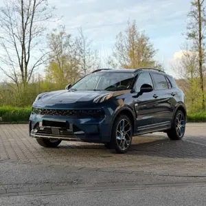 Lynk  Co 01 PHEV (Panorama + 360 Grad)