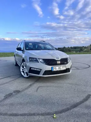 Skoda Octavia Combi 2.0 TDI DSG RS