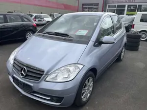 Mercedes-Benz A 180 A 180 BlueEFFICIENCY Elegance