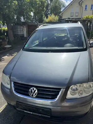 Volkswagen Touran Bild 2