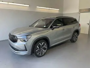 Skoda Kodiaq Sportline 193PS TDI 4x4 7Sitze+AHK+HUD+Pano+360...
