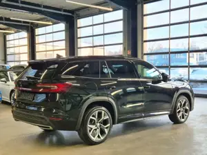 Skoda Kodiaq KODIAQ 2.0 TDI 4x4 SPORTLINE LED ACC AHK 360CAM Bild 5