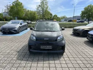 smart forTwo EQ fortwo PDC+SHZ Bild 3