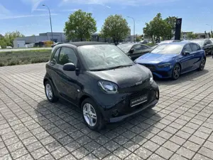 smart forTwo EQ fortwo PDC+SHZ Bild 4