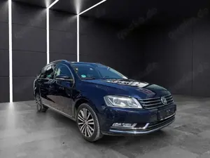 Volkswagen Passat Variant Highline EcoFuel DSG  /AHK/LEDER/ Bild 3