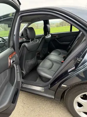 Mercedes-Benz S 320 Bild 5