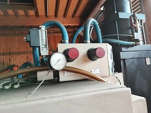 ARO Buckelschweißmaschine mit Runde- Taktisch Bild 2
