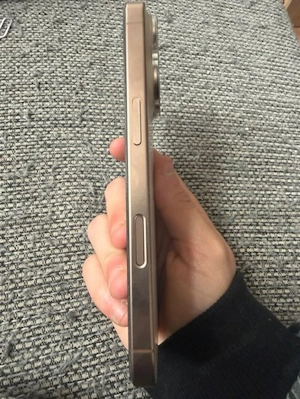 iPhone 16 Pro  Bild 4