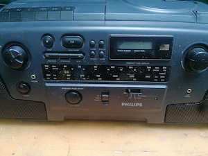 Philips AZ8012 00 Stereo CD Radiokassettenrekorder Bild 2