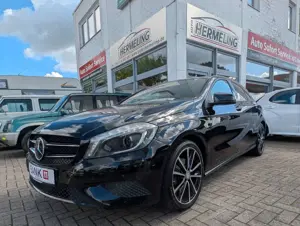 Mercedes-Benz A 180 2Style Kamera|18Zoll|Navi|SHZ|PDC
