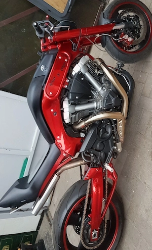Yamaha MT 01 Bild 2