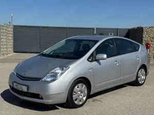 Toyota Prius Sol/TÜV Neu/Service Neu Bild 3