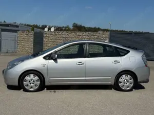 Toyota Prius Sol/TÜV Neu/Service Neu Bild 4