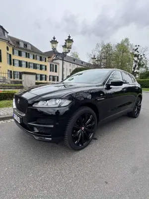 Jaguar F-Pace Bild 2