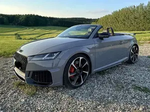 Audi TT RS TT RS Roadster quattro S tronic