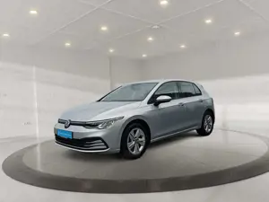 Volkswagen Golf VIII 1.5 TSI Life ACC Akustikglas DynLicht