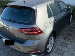 Volkswagen Golf GTE Golf VII Hybrid 5-Türer 1.4 Plug-In-Hybrid DSG Bild 3