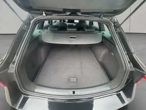 SEAT Leon Sportstourer 2.0 TDI DSG FR AHK/Kamera/Navi Bild 5