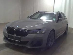 BMW 530 e Touring xDr M-Sport Laser Pano Navi HuD AHK Bild 3