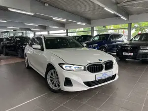 BMW 318 d Touring HuD+Keyless+Park+ACC+Spur+Quer uvm