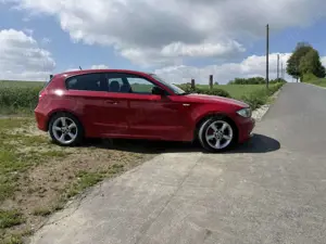 BMW 116 2.Hand / Unfallfrei / Scheckheft / TÜV 11/27 Bild 5