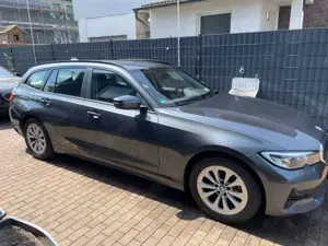 BMW 318 318d Touring Aut. Luxury Line