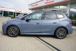 BMW 220 220i Active Tourer M Sport LED Navi Head-Up AHK Bild 3