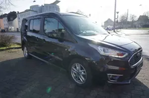 Ford Grand Tourneo Bild 3