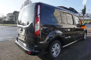 Ford Grand Tourneo Bild 5