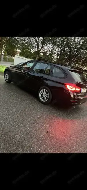 BMW 318 318i Touring Aut. Advantage