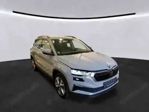 Skoda Karoq Style 2.0 TDI 6-Gang LED Navi RFK GRA SHZ Bild 4