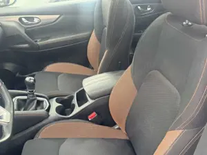 Nissan Qashqai 1.3 DIG-T ACENTA Bild 4