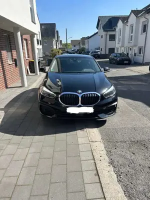 BMW 116 BMW 116d Aut Advantage Klima Virtual Navi SitzHZ P
