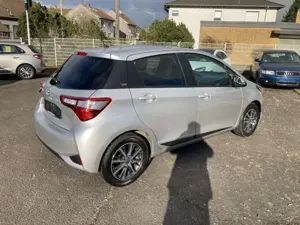 Toyota Yaris Y20 Club ALU Klima SHZ Bild 3