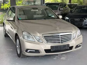 Mercedes-Benz E 350 CGI BlueEfficiency-Leder-Navi-8FACH