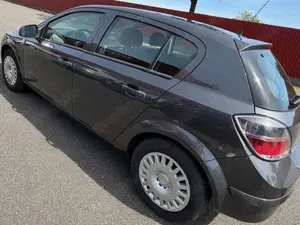 Opel Astra Bild 2