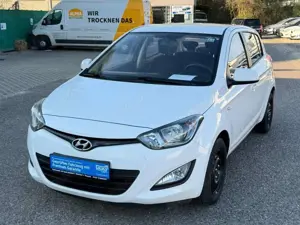 Hyundai i20 TÜV NEU*SERVICE NEU*REIFEN NEU