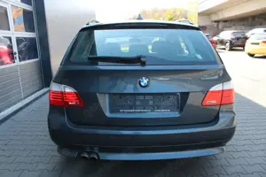 BMW 530 i Aut. Touring Xenon Navi PDC SHZ Tempomat Bild 5
