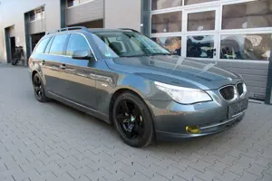 BMW 530 i Aut. Touring Xenon Navi PDC SHZ Tempomat Bild 3