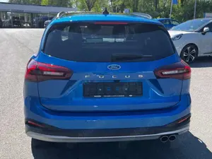 Ford Focus Turnier Active X Autom, BO, PANO, iACC Bild 5